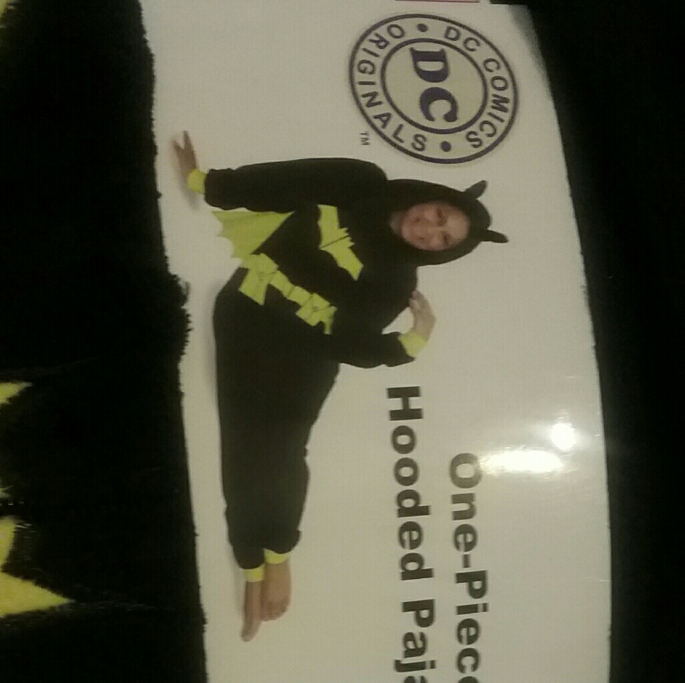 DC Comics batgirl one piece hooded pajama - Picture 2 of 3